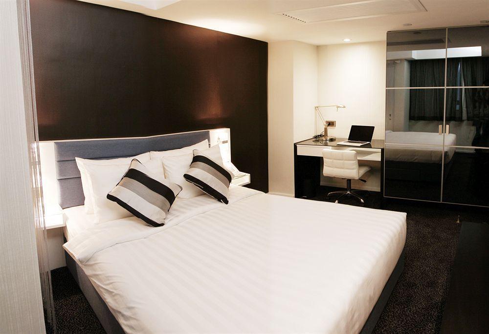 Отель The Figo 4*